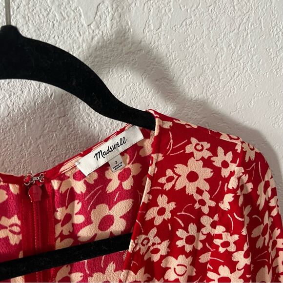 Madewell Floral Wrap-Front Romper in Mini Daisy - Picture 6 of 9